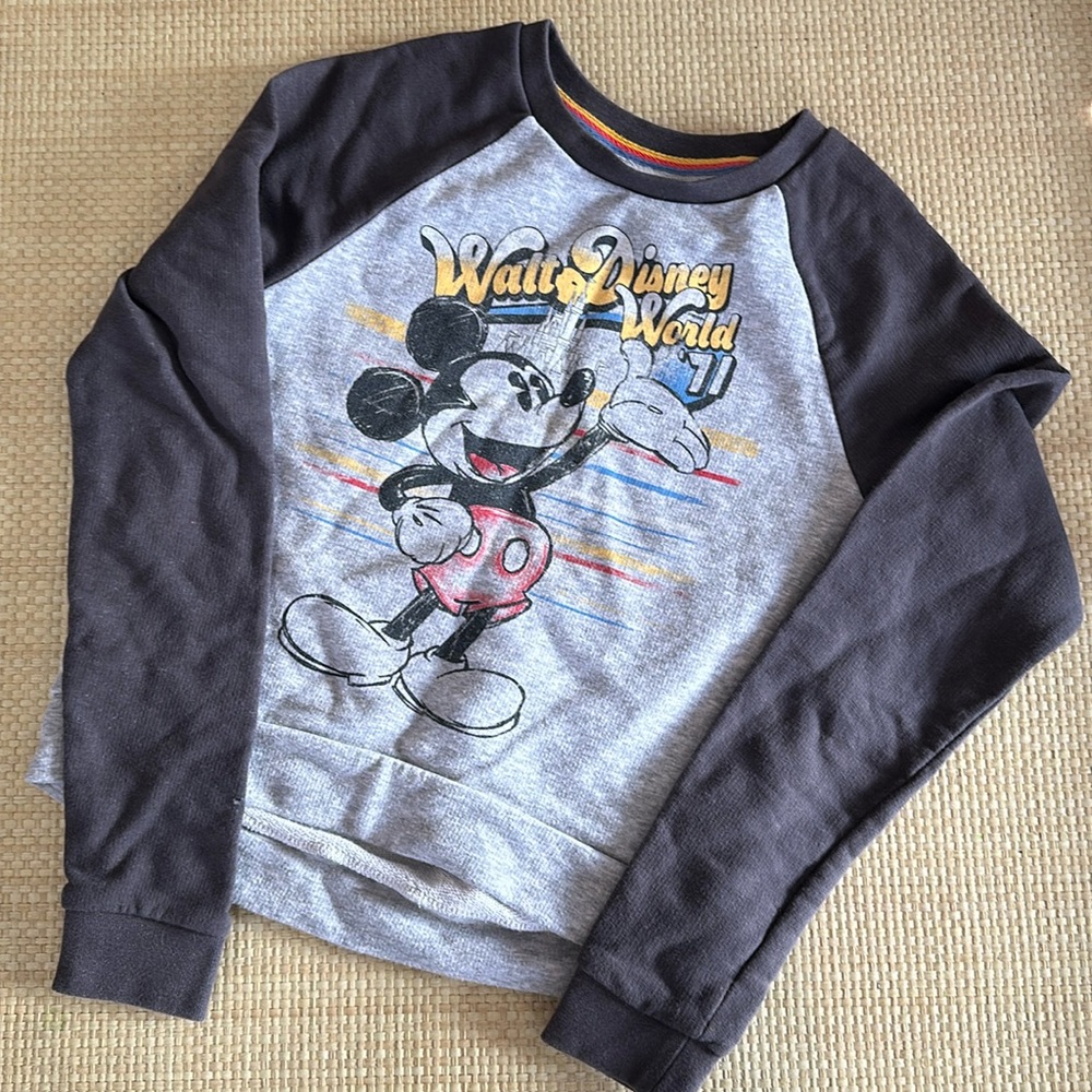 Women’s Disney Sweatshirt
